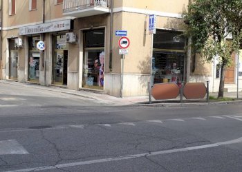 Negozio viale Luigi Campofregoso, Terni - foto 11