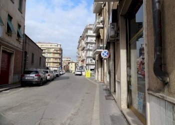 Negozio viale Luigi Campofregoso, Terni - foto 18