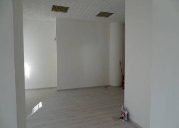 Shop viale Luigi Campofregoso, Terni - photo 17