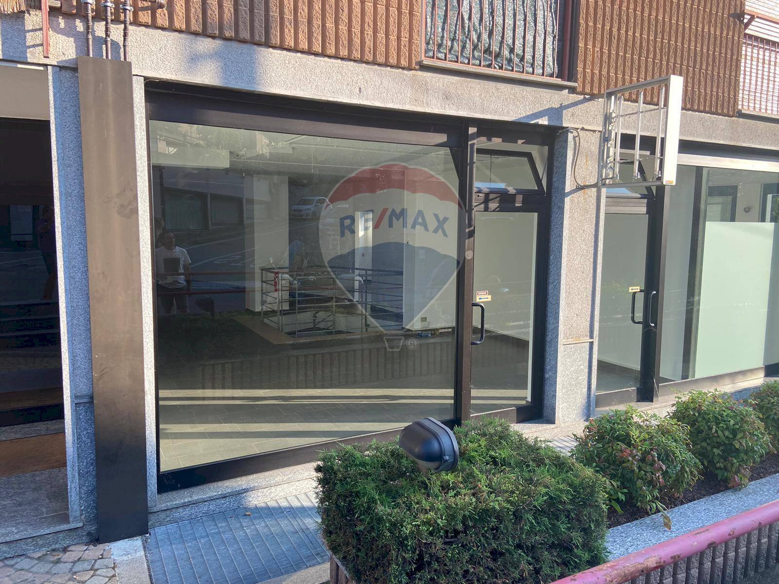 Shop Varese (neighborhood Masnago) - photo 1