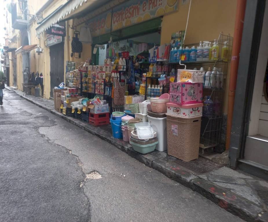 Box auto - Negozio via Bellucci Sessa, Portici - foto 1