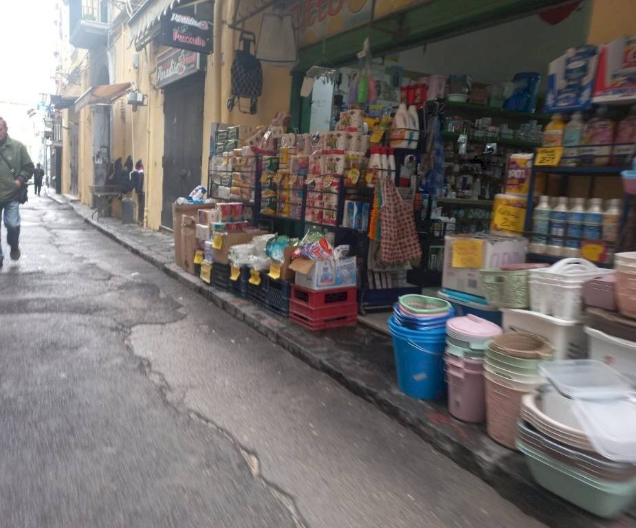 Box auto - Negozio via Bellucci Sessa, Portici - foto 2