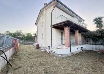 IMG_4933.JPG - Portion of a house Seravezza - photo 4