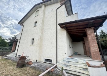 IMG_5304.JPG - Portion of a house Seravezza - photo 6