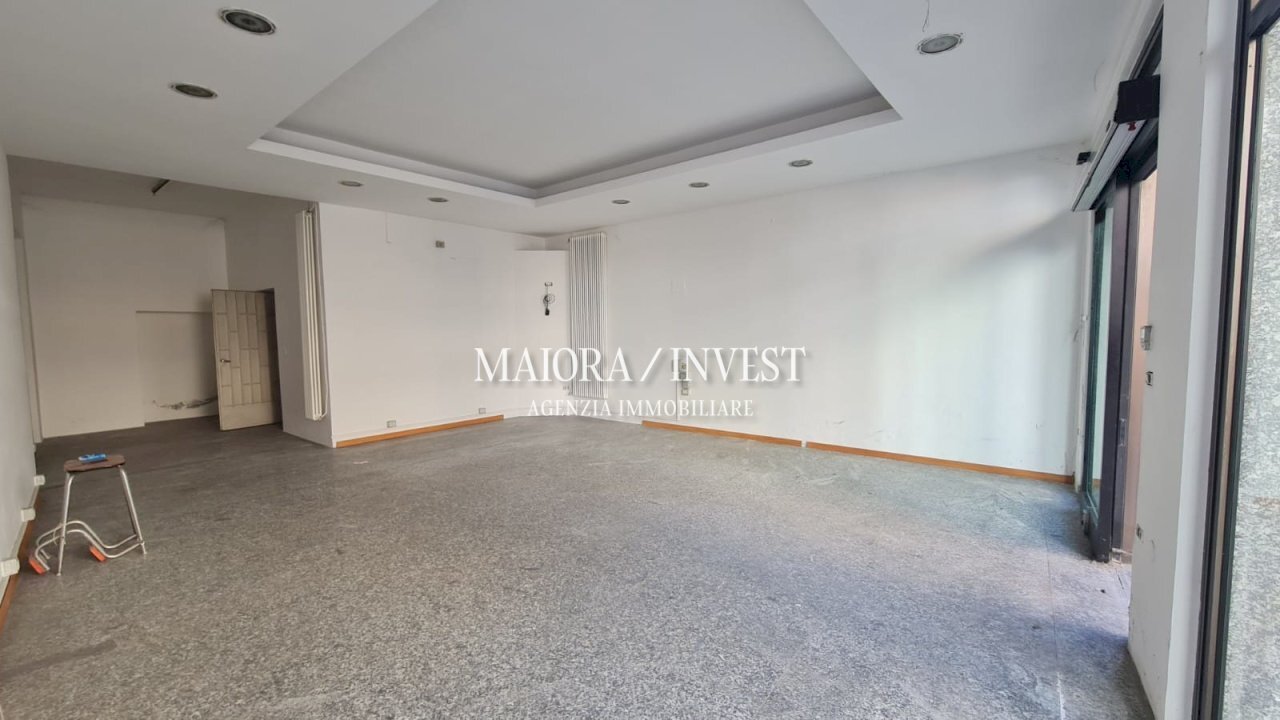 immobile in vendita1.jpg - Commercial Premises via Corso Adriatico, Sant'Egidio alla Vibrata - photo 1