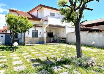 Villa via di Pratica di Mare, Ardea - foto 1