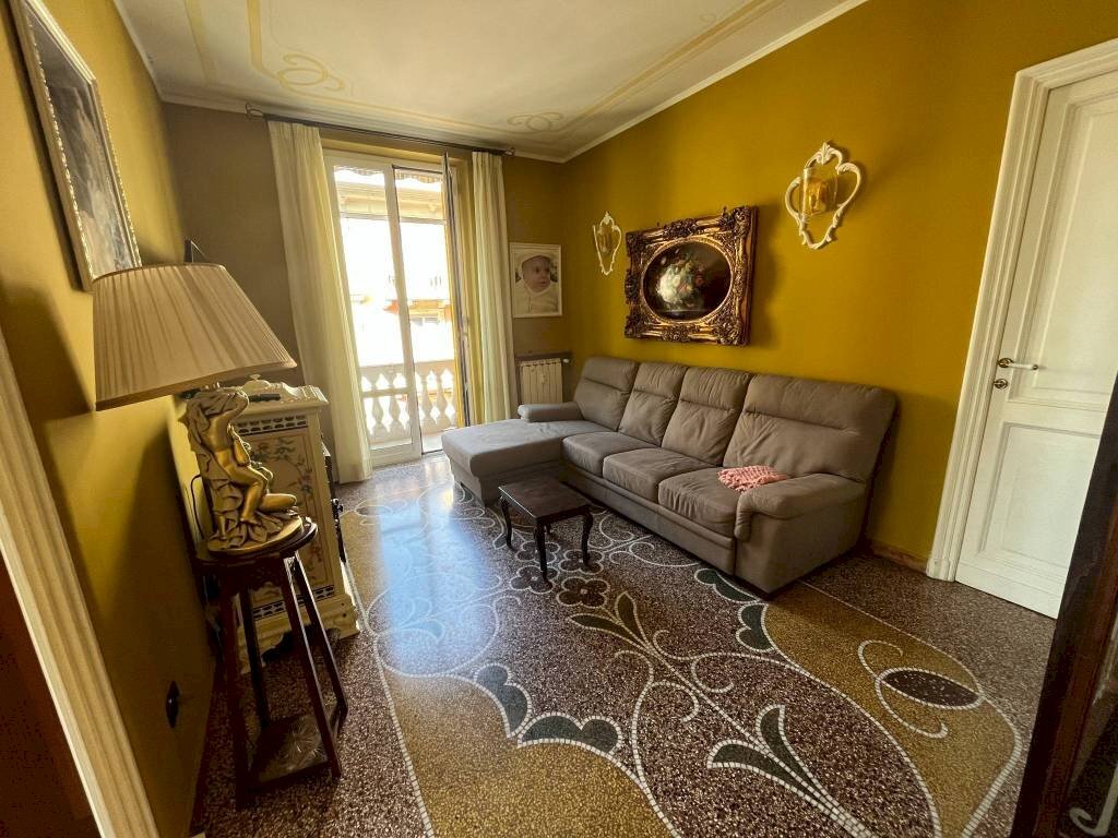 Salone - Appartamento viale Carlo Canepa, 15, Genova (zona Sestri Ponente) - foto 2