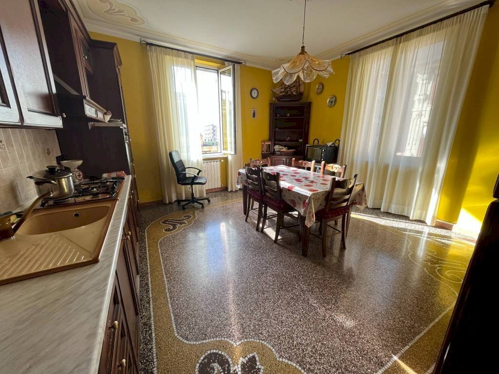 Cucina - Appartamento viale Carlo Canepa, 15, Genova (zona Sestri Ponente) - foto 3