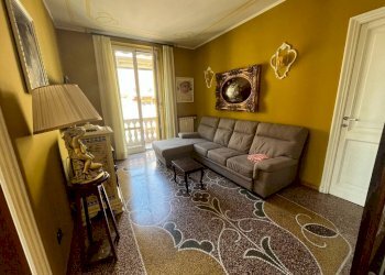 Salone - Appartamento viale Carlo Canepa, 15, Genova (zona Sestri Ponente) - foto 2