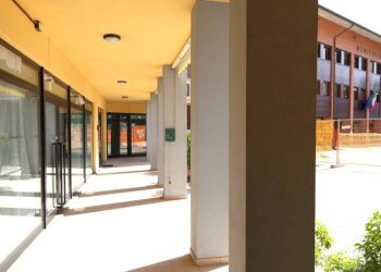 Interno palazzo - Shop piazza Ferdinando Urli, Magnano in Riviera - photo 1