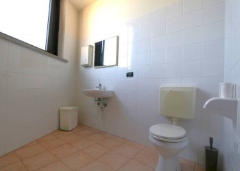 Bagno - Shop piazza Ferdinando Urli, Magnano in Riviera - photo 18