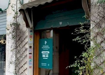 Facciata - Negozio via Francesco Satolli, 14, Roma - foto 2