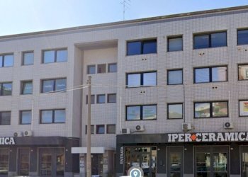 teracati iper ceramica.JPG - Office viale teracati 39, Siracusa - photo 6