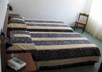 CAMERA DOPPIA - Albergo - Struttura ricettiva Viale Giovanni Pacini 115, Lucca - foto 10