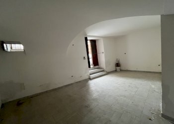 IMG_9679.JPG - Magazzino Via Pretoria, Potenza - foto 5