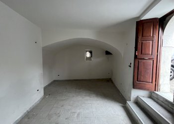 IMG_9681.JPG - Magazzino Via Pretoria, Potenza - foto 7