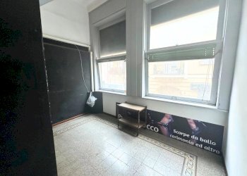 Locale Commerciale Piazza Cesare Battisti, Ventimiglia - foto 7