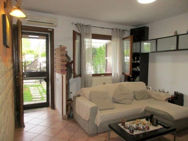 Villa a Schiera Occhiobello - foto 1