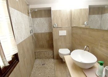 Bagno finestrato - Semi-detached Villa Via Barberis Colomba, Dolceacqua - photo 13