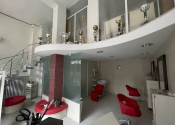 Salone - Negozio viale delle Nazioni, Ravenna (zona Marina di Ravenna) - foto 1