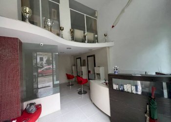 Salone - Negozio viale delle Nazioni, Ravenna (zona Marina di Ravenna) - foto 3