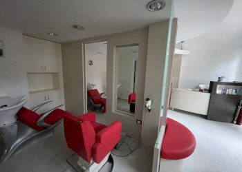 Salone - Negozio viale delle Nazioni, Ravenna (zona Marina di Ravenna) - foto 8