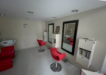 Salone - Negozio viale delle Nazioni, Ravenna (zona Marina di Ravenna) - foto 9