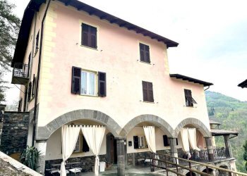 Facciata - Villa Località Canneto, Gorreto - foto 2