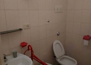 Bagno - Three-room apartment via Cincinnato Baruzzi, Bologna (neighborhood Massarenti) - photo 4