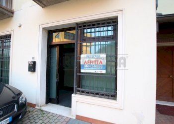 IMG_9922.JPG - Locale Commerciale Via Torri, Arcugnano - foto 1