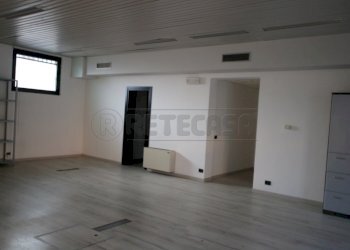 IMG_9939.JPG - Locale Commerciale Via Torri, Arcugnano - foto 18