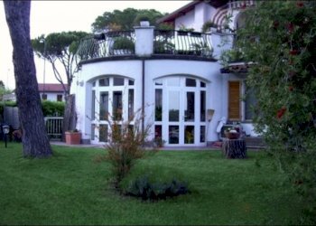 ESTERNO - Casa semi indipendente Ameglia - foto 3