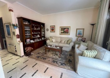 IMG_2249.jpg - Stabile - Palazzo Via Giuseppe Sparacino, Modica - foto 2