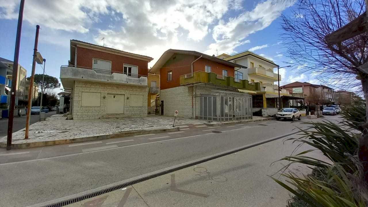 Immagine WhatsApp 2024-03-29 ore 15.21.34_859d0e5e - Casa indipendente Via E. Bruschi 54, Rimini - foto 1