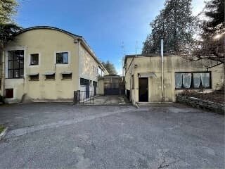 Esterno capannone - Commercial Premises Via Provinciale 26, Anzano del Parco - photo 1