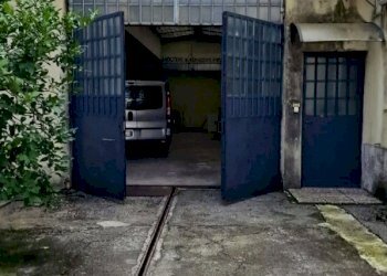 Ingresso - Locale Commerciale Via Provinciale 26, Anzano del Parco - foto 2