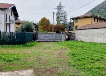 Esterni proprieta - Magazzino Valbrona - foto 6