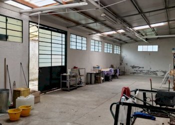 Interni proprieta deposito - Magazzino Valbrona - foto 1