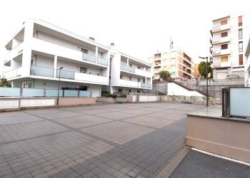 Trilocale Savona - foto 4