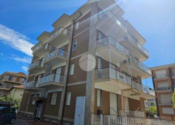 Four-room apartment Via Degli Orti, Diano Marina - photo 1