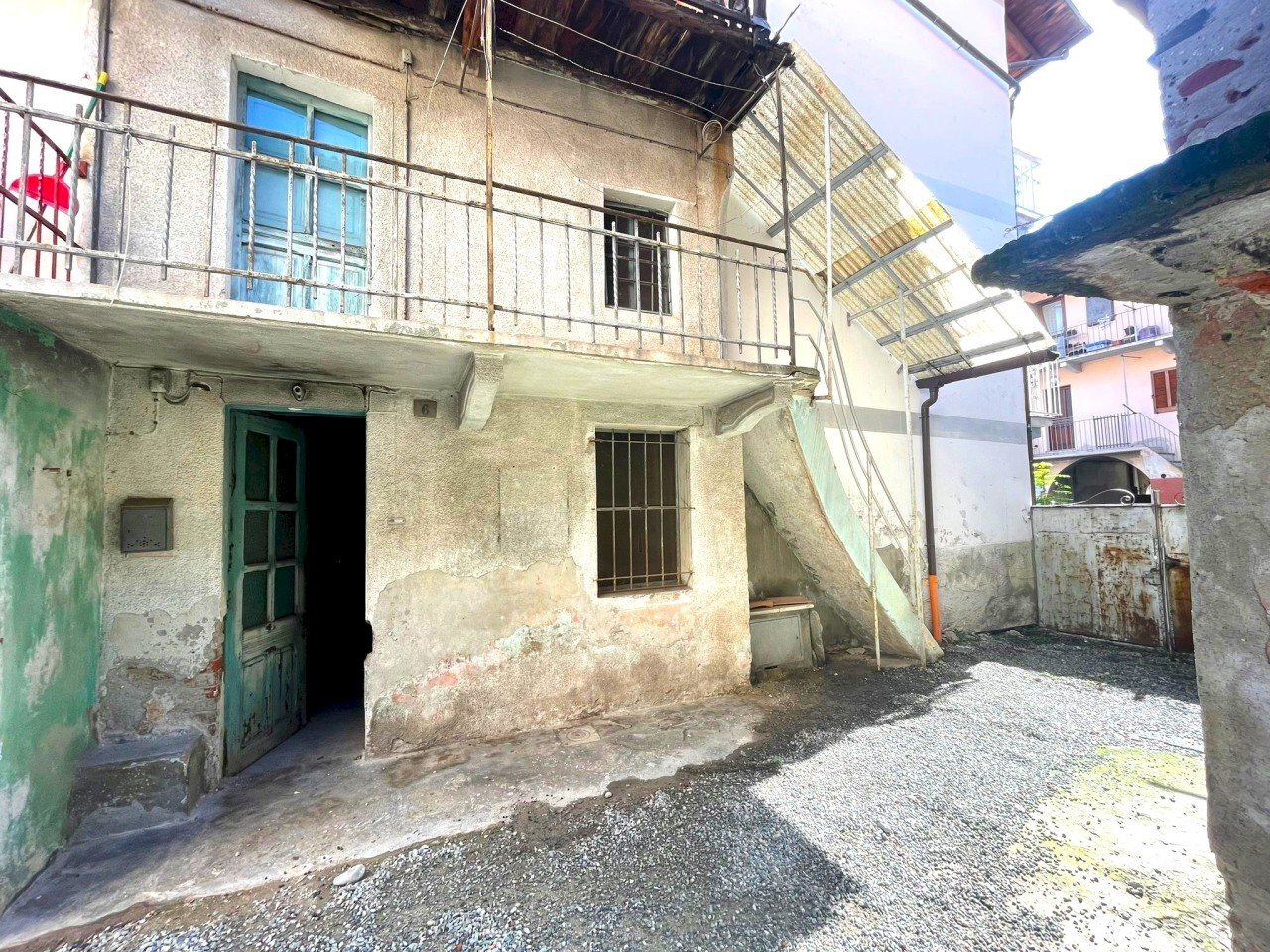 ABITAZIONE - Portion of a house Piazza Castello 30, Ciriè - photo 3