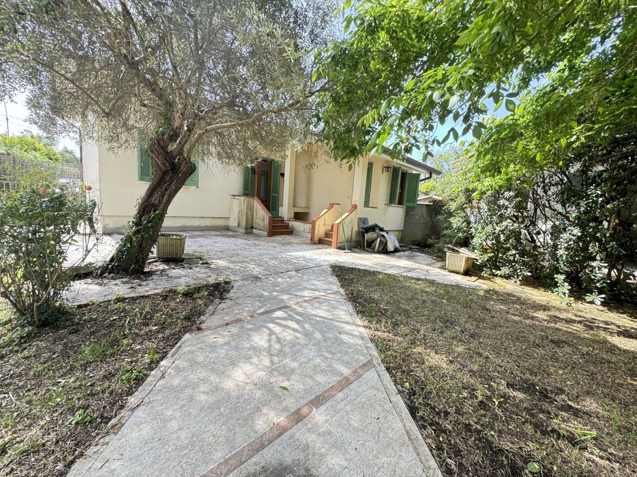 IMG_5433.JPG - Portion of a house Pietrasanta - photo 1