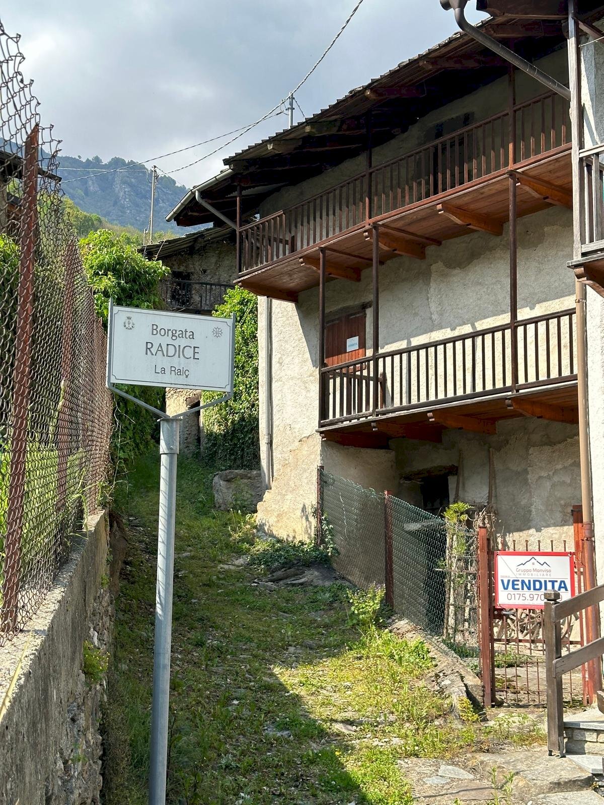 Rustic Borgata Radice, Snc, Frassino - photo 1