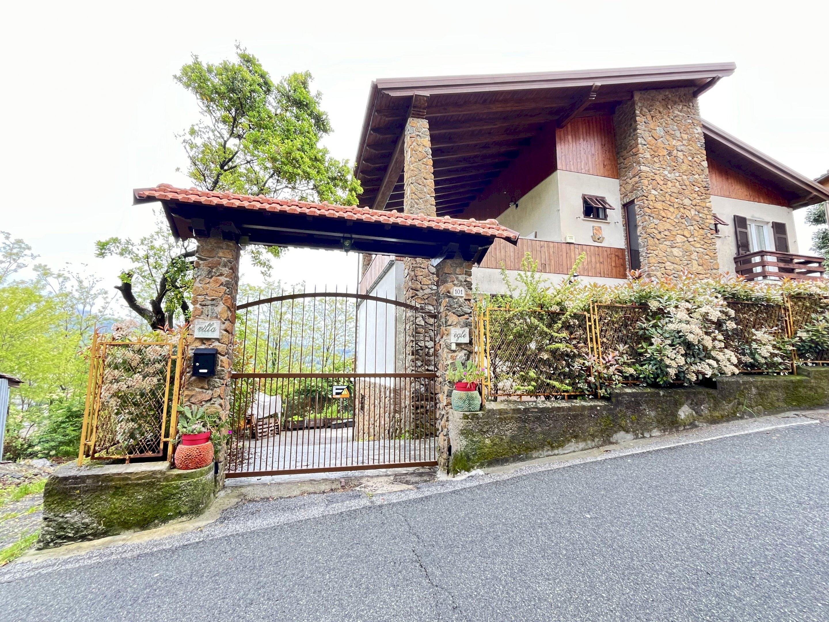 Casa indipendente Via Gaiazza, Ceranesi - foto 1