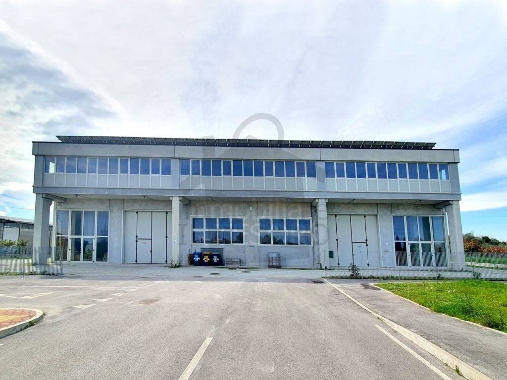 Esterno - Capannone via Mavoncello, Rimini - foto 1