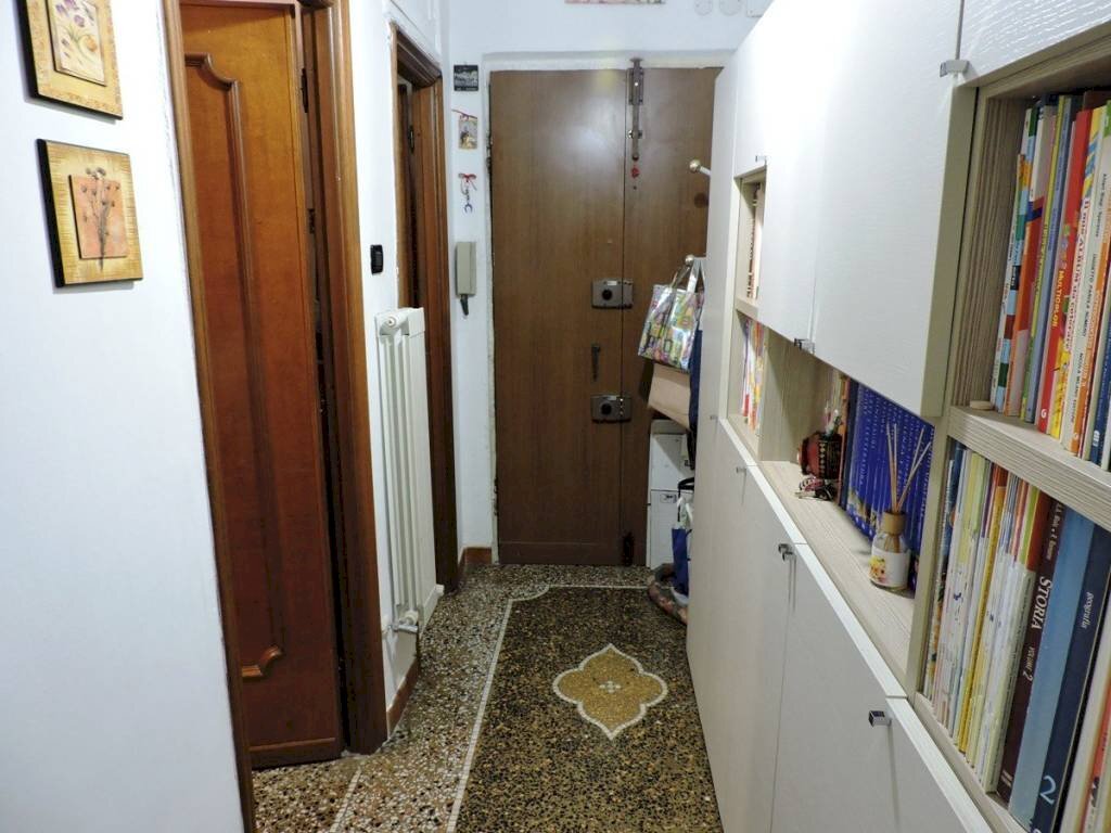 Ingresso - Three-room apartment via San Bartolomeo del Fossato, 52, Genova (neighborhood Sampierdarena) - photo 2