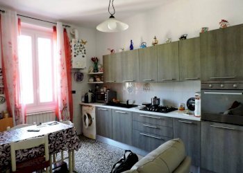 Cucina - Three-room apartment via San Bartolomeo del Fossato, 52, Genova (neighborhood Sampierdarena) - photo 1