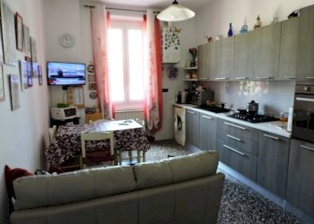 Cucina - Three-room apartment via San Bartolomeo del Fossato, 52, Genova (neighborhood Sampierdarena) - photo 5