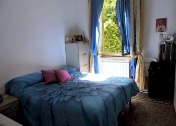 Camera - Three-room apartment via San Bartolomeo del Fossato, 52, Genova (neighborhood Sampierdarena) - photo 8