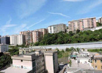 Vista - Trilocale via San Bartolomeo del Fossato, 52, Genova (zona Sampierdarena) - foto 14